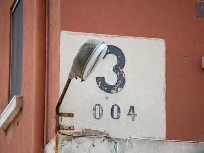 ...un �3� con uno �004� posto pi� sotto